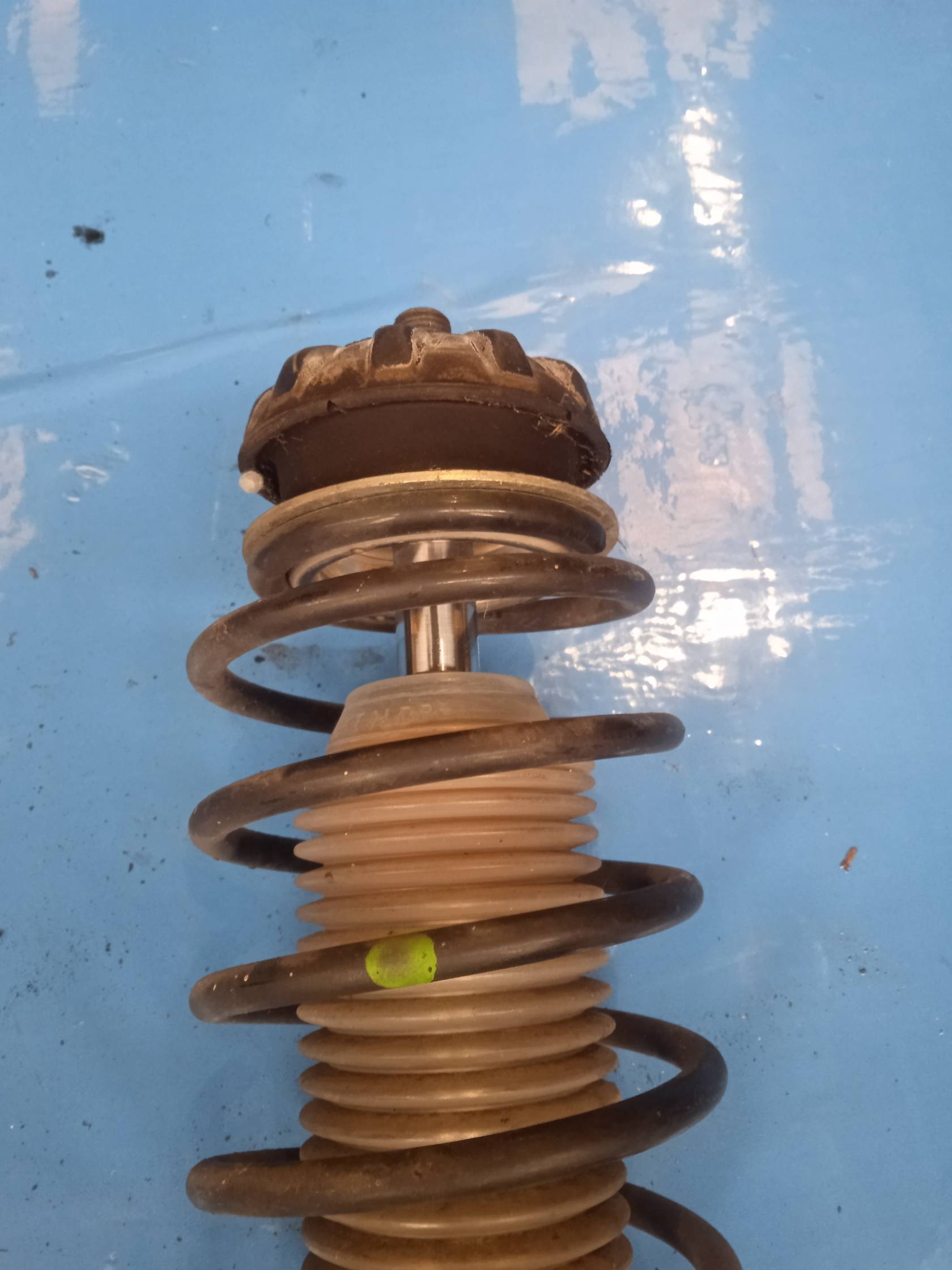 Ammortizzatore ant. dx.